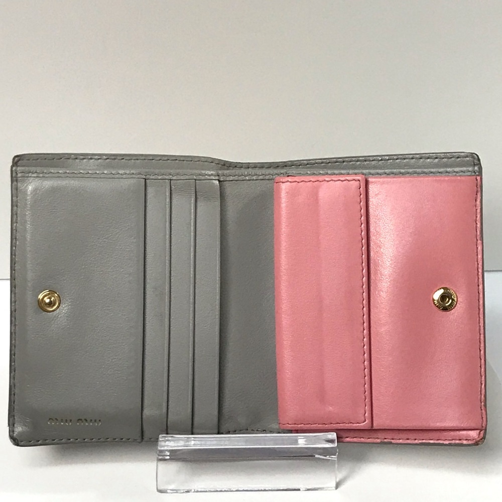 MIU MIU Heart Leather Bifold Compact Wallet 😍 - Picture 4 of 17